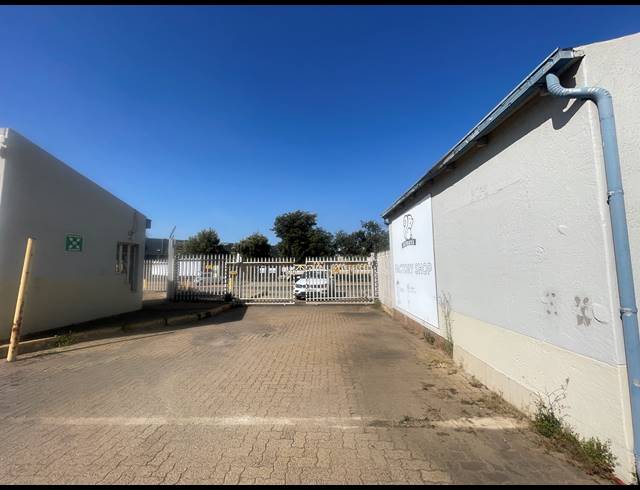 2,528M² FACTORY TO LET IN JET PARK